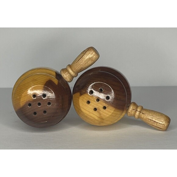 VintageSouvenir Wooden Cooking Pot Salt & Pepper Shakers Mesquite, Texas - Picture 4 of 5